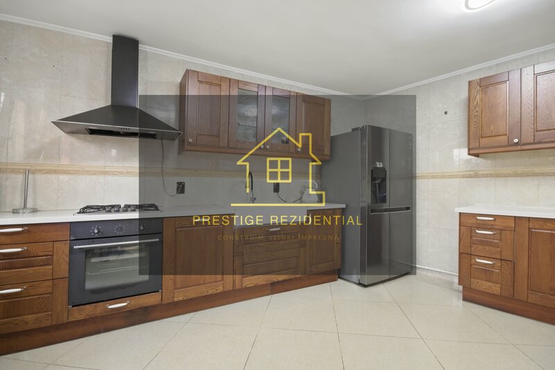 Vila superba cu piscina, aproape de Bucuresti - Mutare imediata!